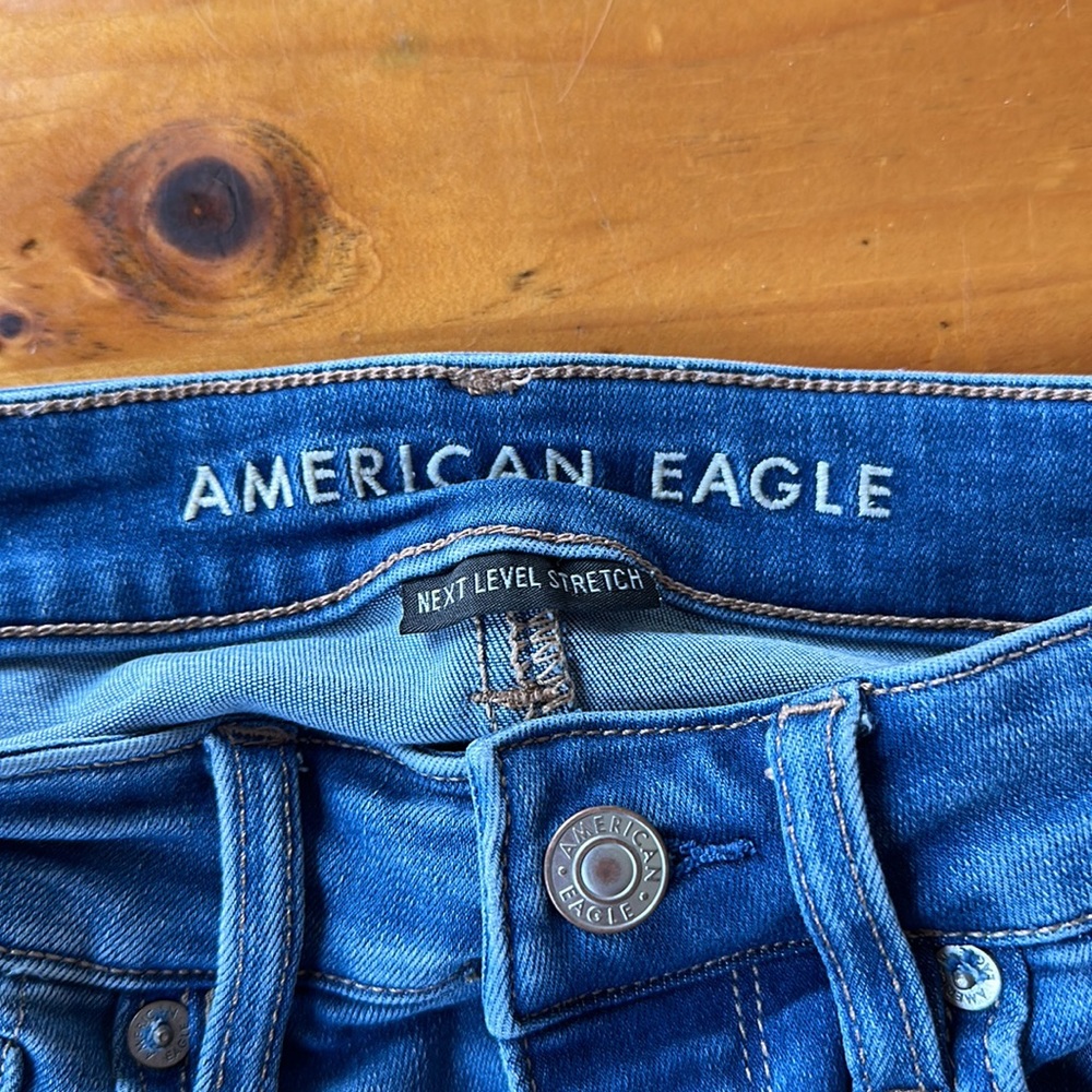 American Eagle Ripped Jeans - Picture 4 of 5